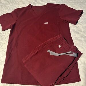 Figs burgundy Scrub men jogger Set size top XS pants S